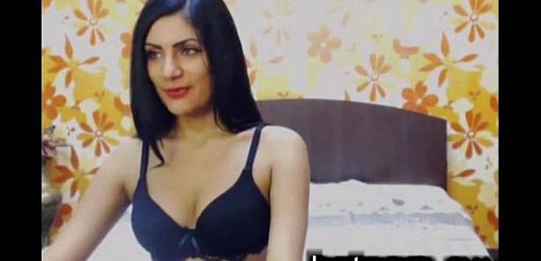  Chica de la india masturbandose en webcam - HotCam.pw